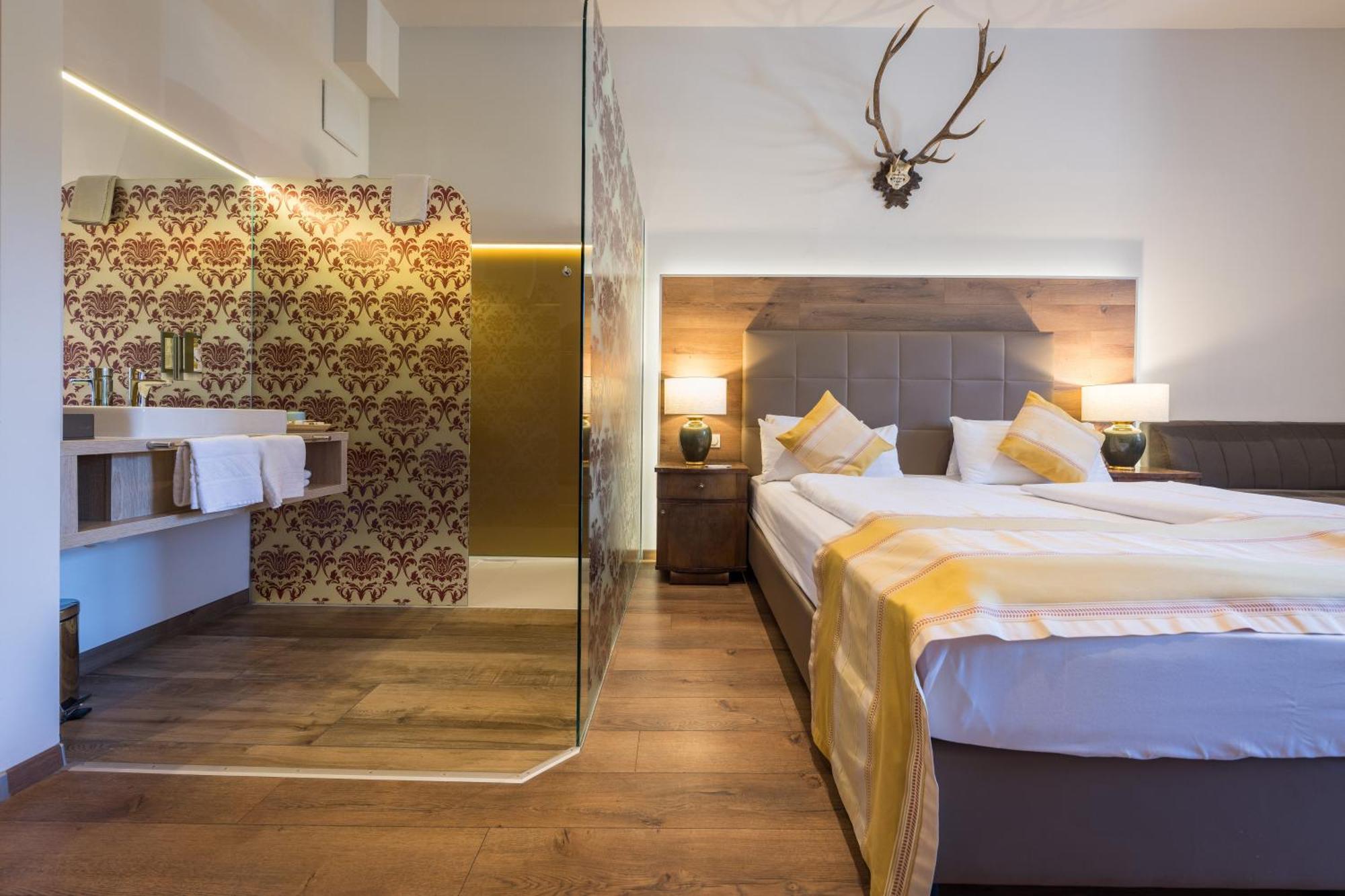Hotel Schlosshotel Mondsee 4*